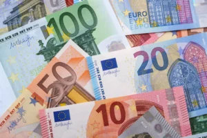 Read more about the article Mastering Currency Exchange: The Ultimate Guide to Dollar Rates, Converters, and Global FX Insights